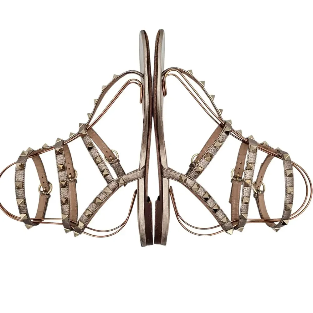 Valentino Garavani Rockstud Cage Gladiator Flat Sandals Gold Leather Size 37 7